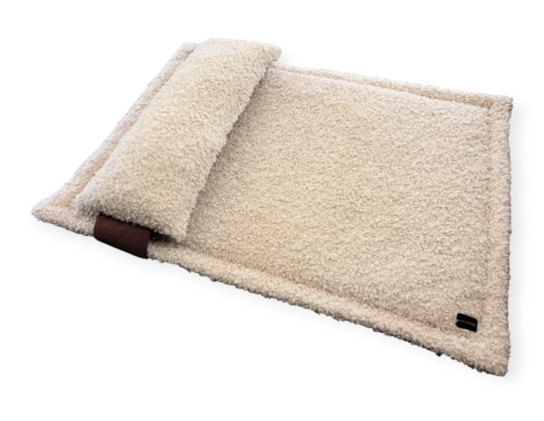 Kuschelige Hundedecke mit Kopfkissen BEERE-BEIGE