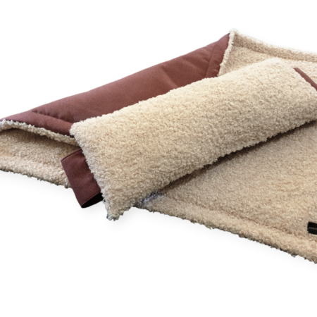 Kuschelige Hundedecke mit Kopfkissen BEERE-BEIGE